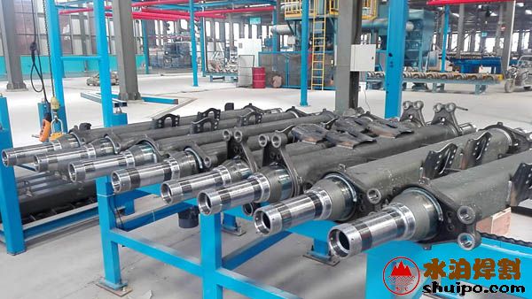 車(chē)橋底板、附件焊接效果 車(chē)橋底板、附件焊接效果